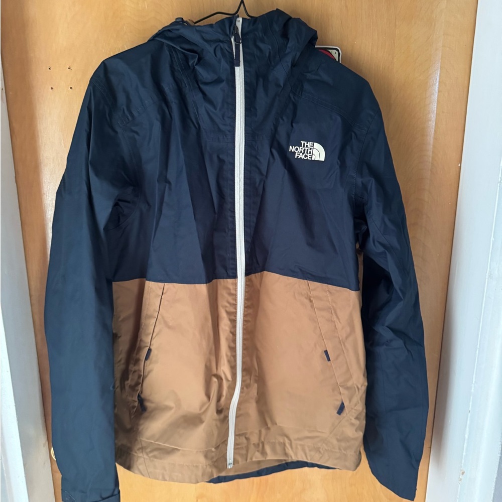 The North Face Men's Jacket in Dark Blue and Tan - Picture 3 of 4